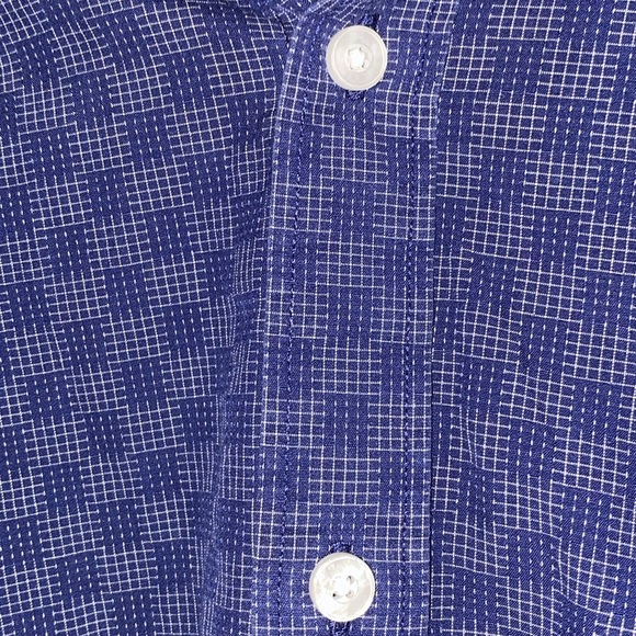 UNTUCKIT  MENS SIZE XXXL BLUE GEO SMALL SQUARES Casual Button Down Shirt CLEAN - Picture 8 of 12